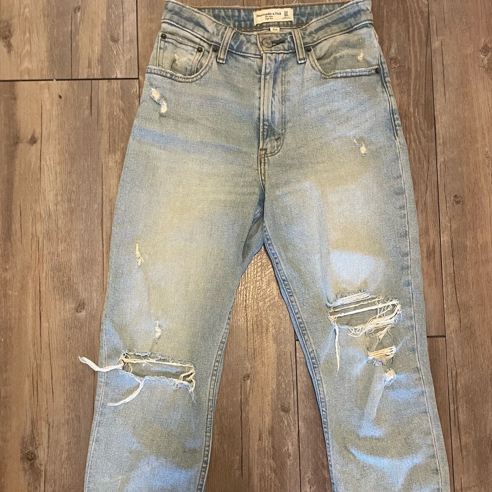 Abercrombie curve love distressed light wash straight leg jean